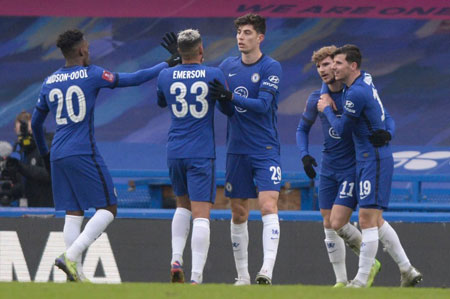 [法甲]塔利亚菲科角球传中 舒尔茨劲射破门